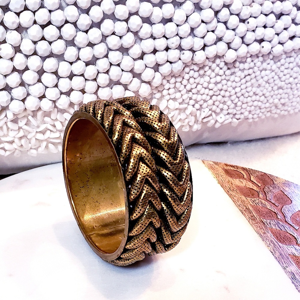 Trendy Gold Bangle